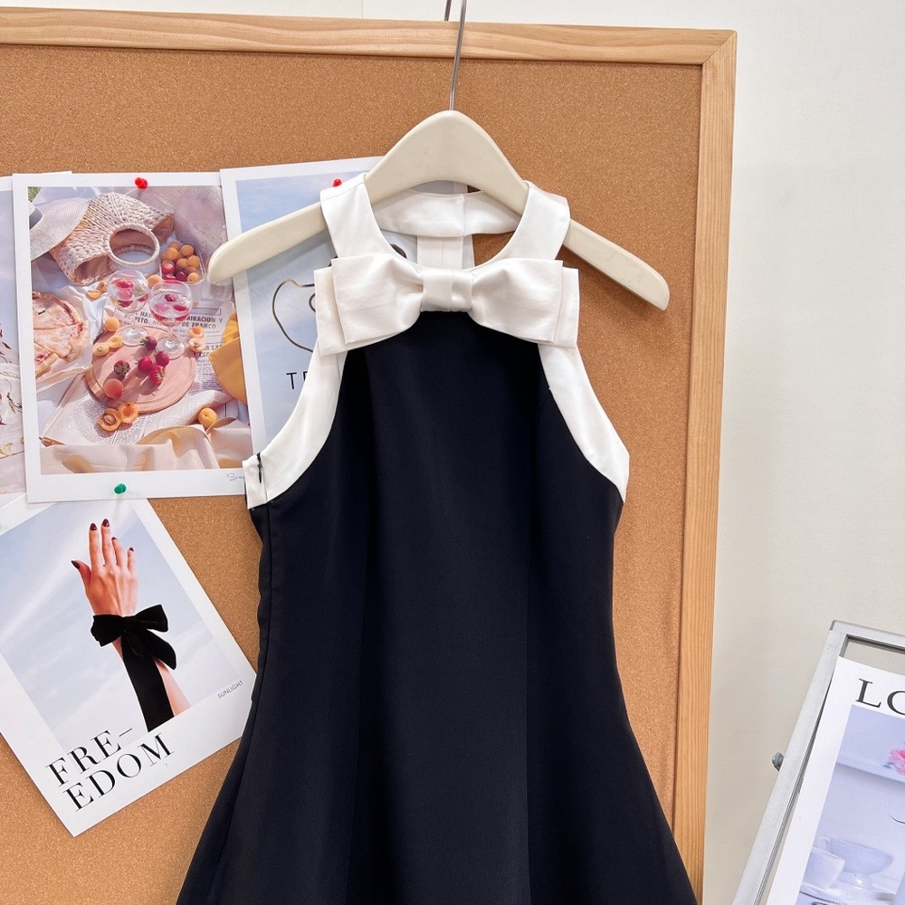 Dolce & Gabbana Black Mini Dress with White Bow Halter Neck - Picture 4 of 9